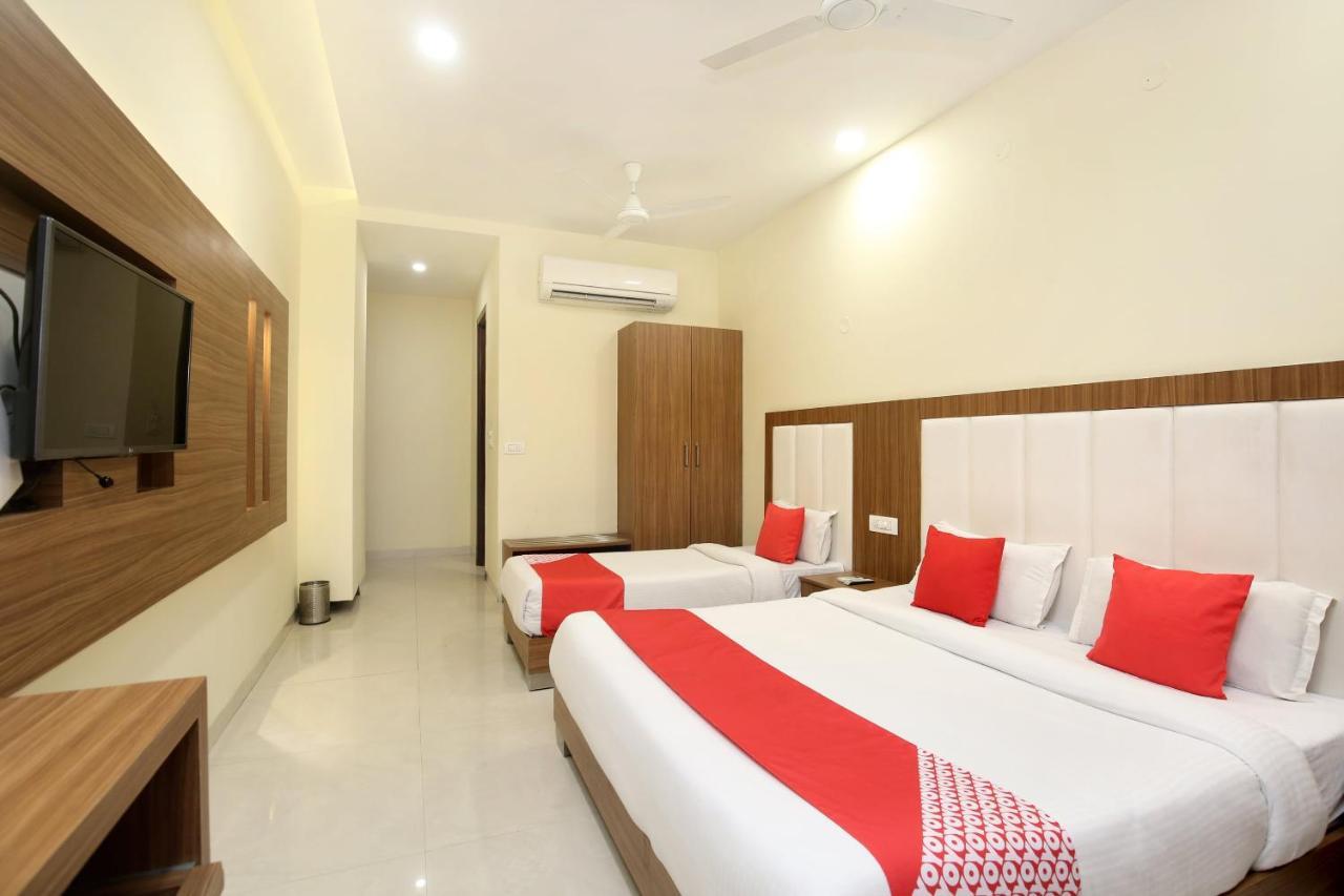 Capital O 8510 Welcome Inn Amritsar Luaran gambar