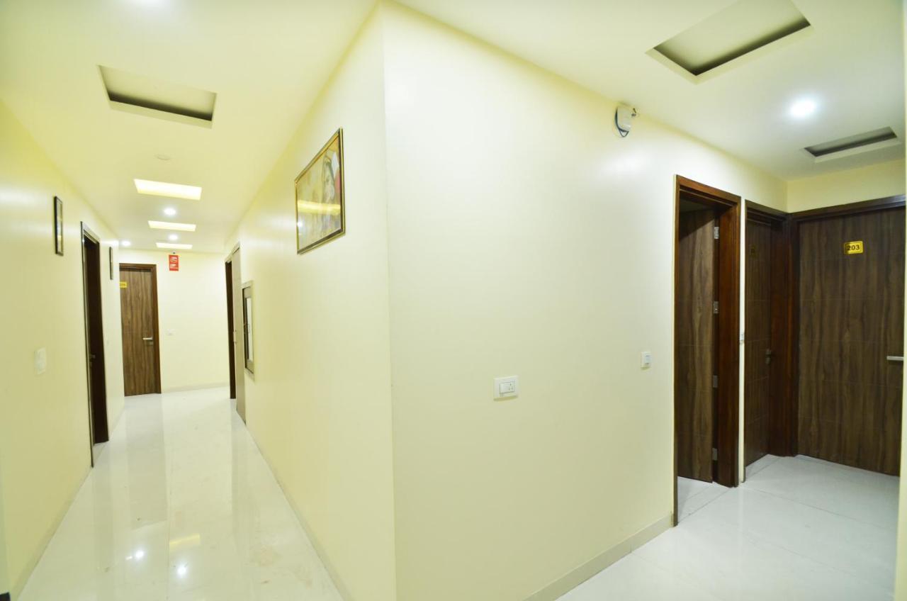 Capital O 8510 Welcome Inn Amritsar Luaran gambar